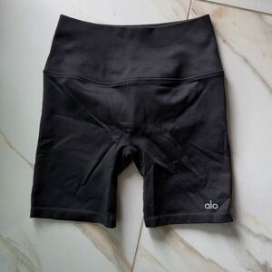 ALO Yoga Women's Black Ribbed Bike Shorts